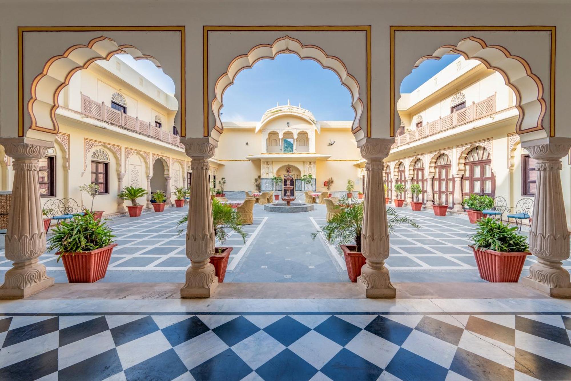 Dhulagarh Heritage Palace Hotel Near Jaipur Bānskhoh Buitenkant foto