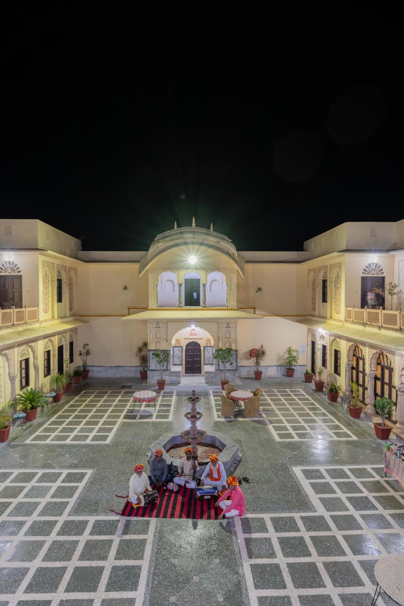 Dhulagarh Heritage Palace Hotel Near Jaipur Bānskhoh Buitenkant foto