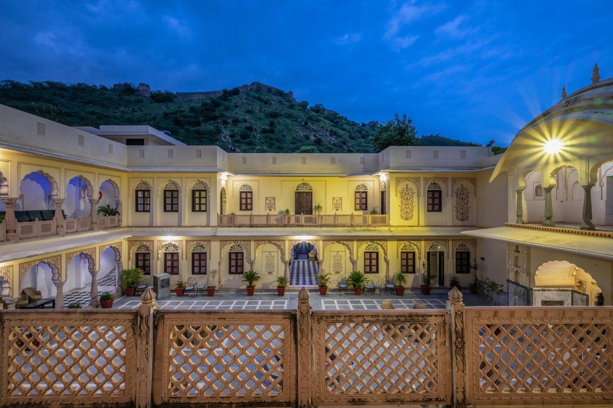 Dhulagarh Heritage Palace Hotel Near Jaipur Bānskhoh Buitenkant foto