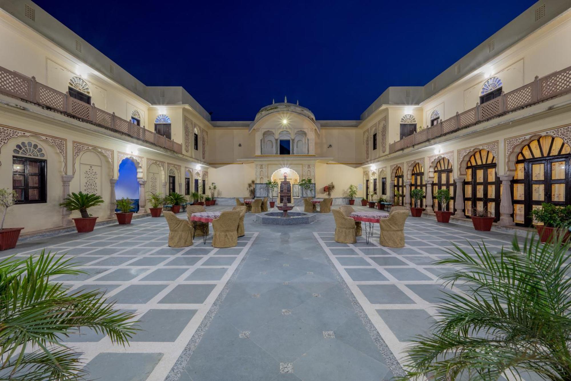 Dhulagarh Heritage Palace Hotel Near Jaipur Bānskhoh Buitenkant foto